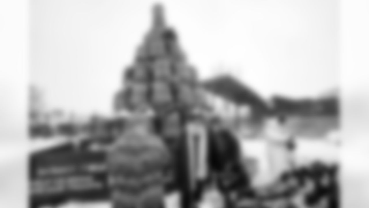 Buffalo Bills vs Cincinnati Bengals, Regular Season, December 05, 2025 at Highmark Stadium.