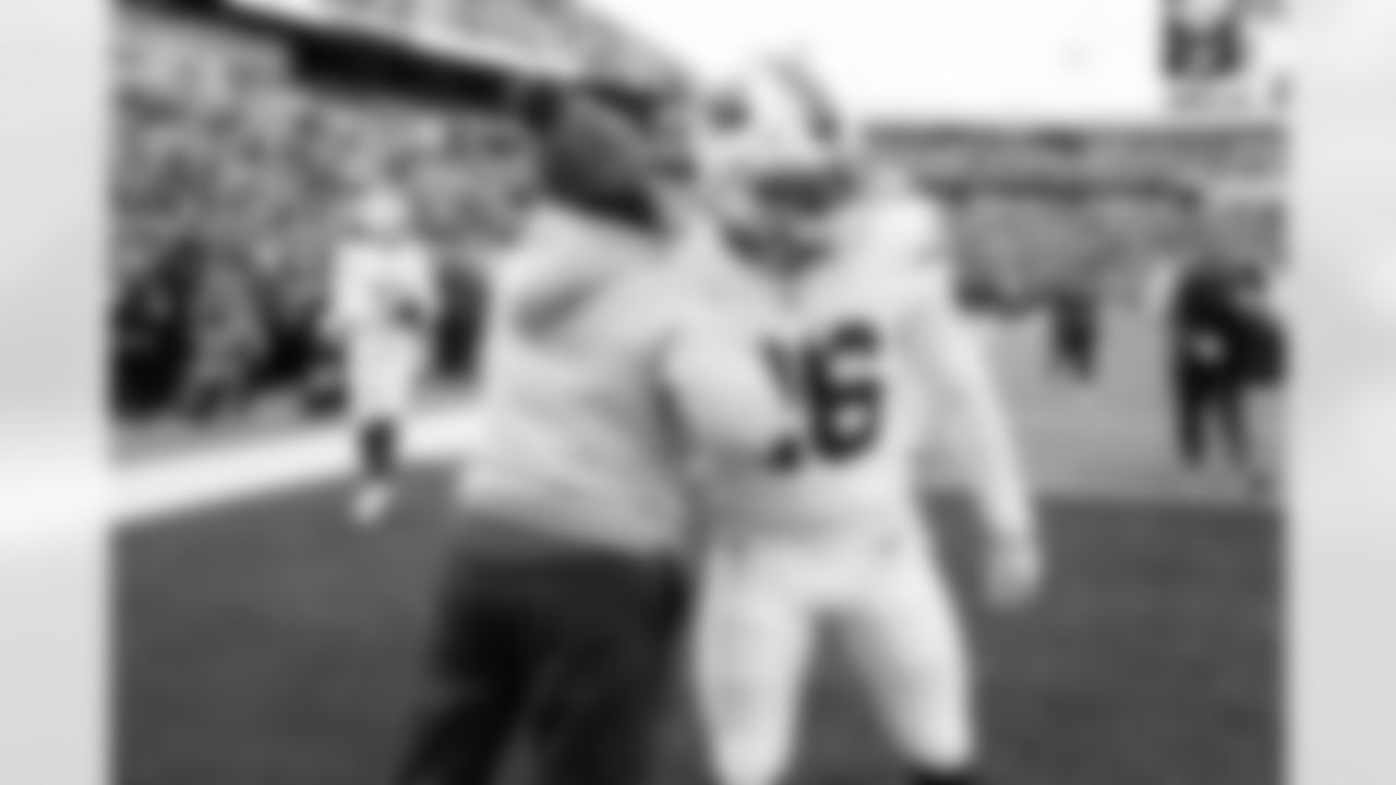 Buffalo Bills vs Tampa Bay Buccaneers, Regular Season, November 16, 2025 at Highmark Stadium.