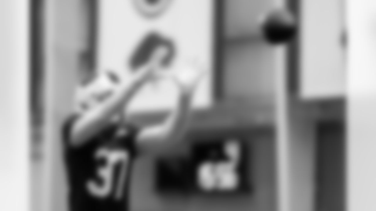 Jordan Hancock (37). Buffalo Bills Wild Card Week Thursday Practice, January 08, 2026 at Buffalo Bills Training Center.