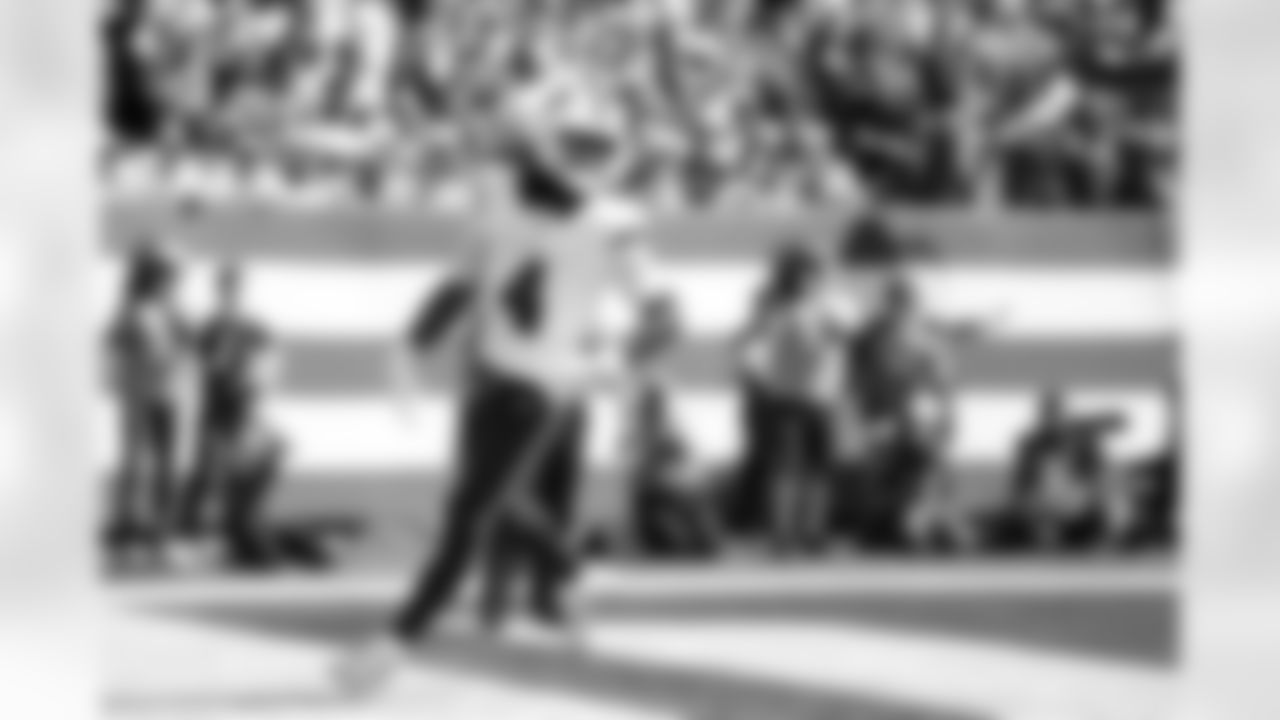 New York Jets vs Buffalo Bills, Regular Season, September 14, 2025 at Metlife Stadium.