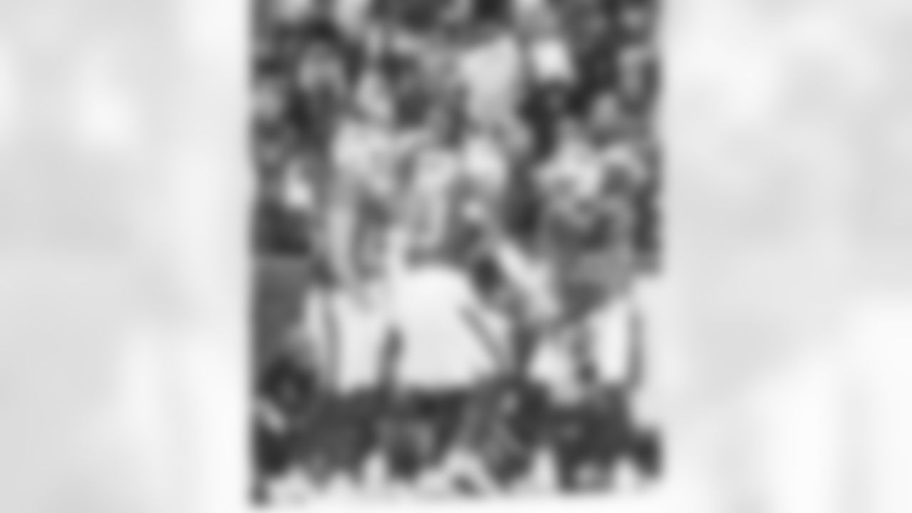 Buffalo Bills vs Cincinnati Bengals, Regular Season, December 07, 2025 at Highmark Stadium.