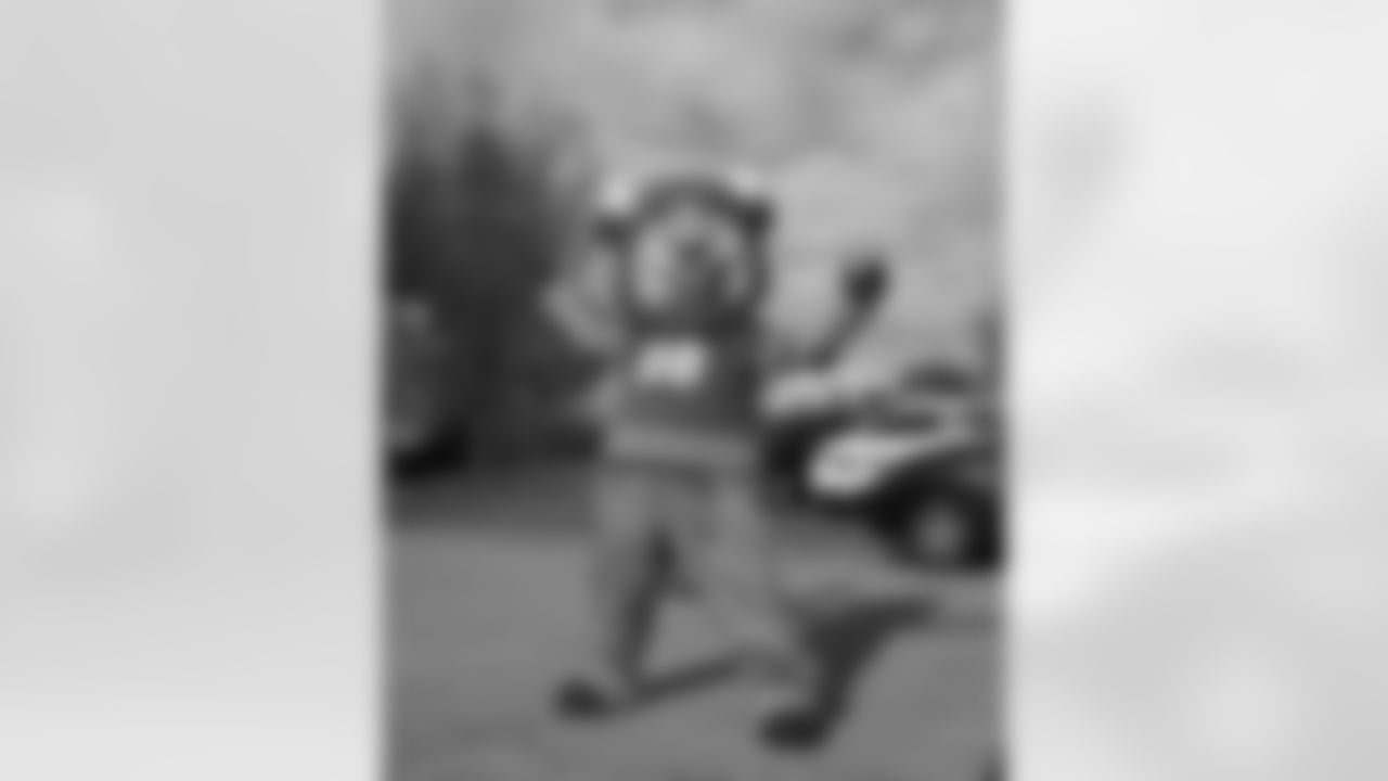 Buffalo Bills Foundation 2025 Thanksgiving Blitz, November 18, 2025 at FeedMore WNY.