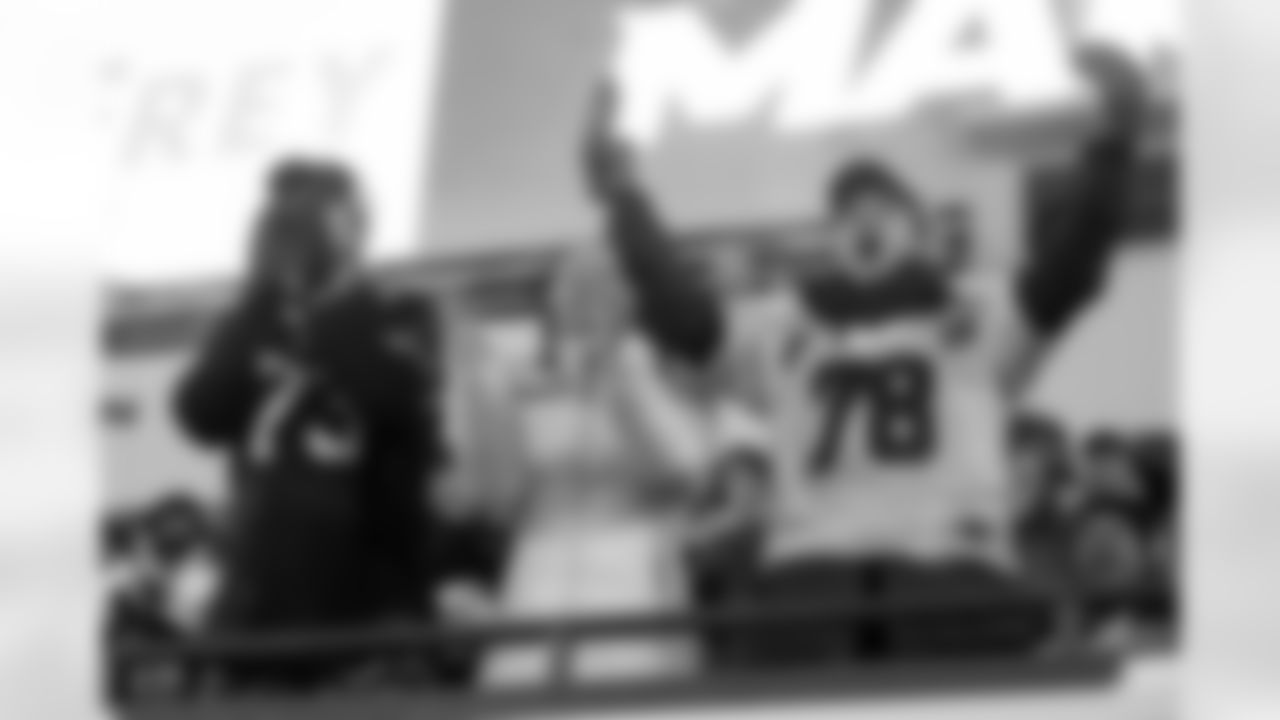 Buffalo Bills vs Philadelphia Eagles, Regular Season, December 28, 2025 at Highmark Stadium.