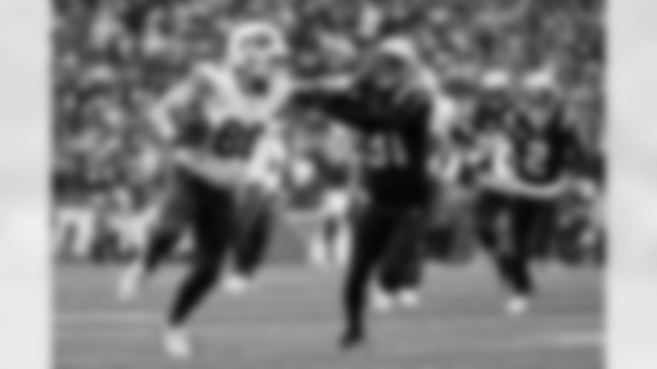 New England Patriots vs Buffalo Bills, Regular Season, December 14, 2025 at Gillette Stadium.