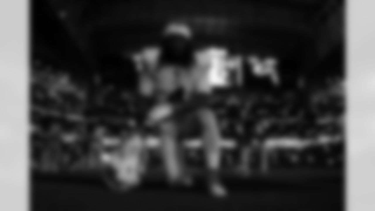 Houston Texans vs Buffalo Bills, Regular Season, November 20, 2025 at NRG Stadium.