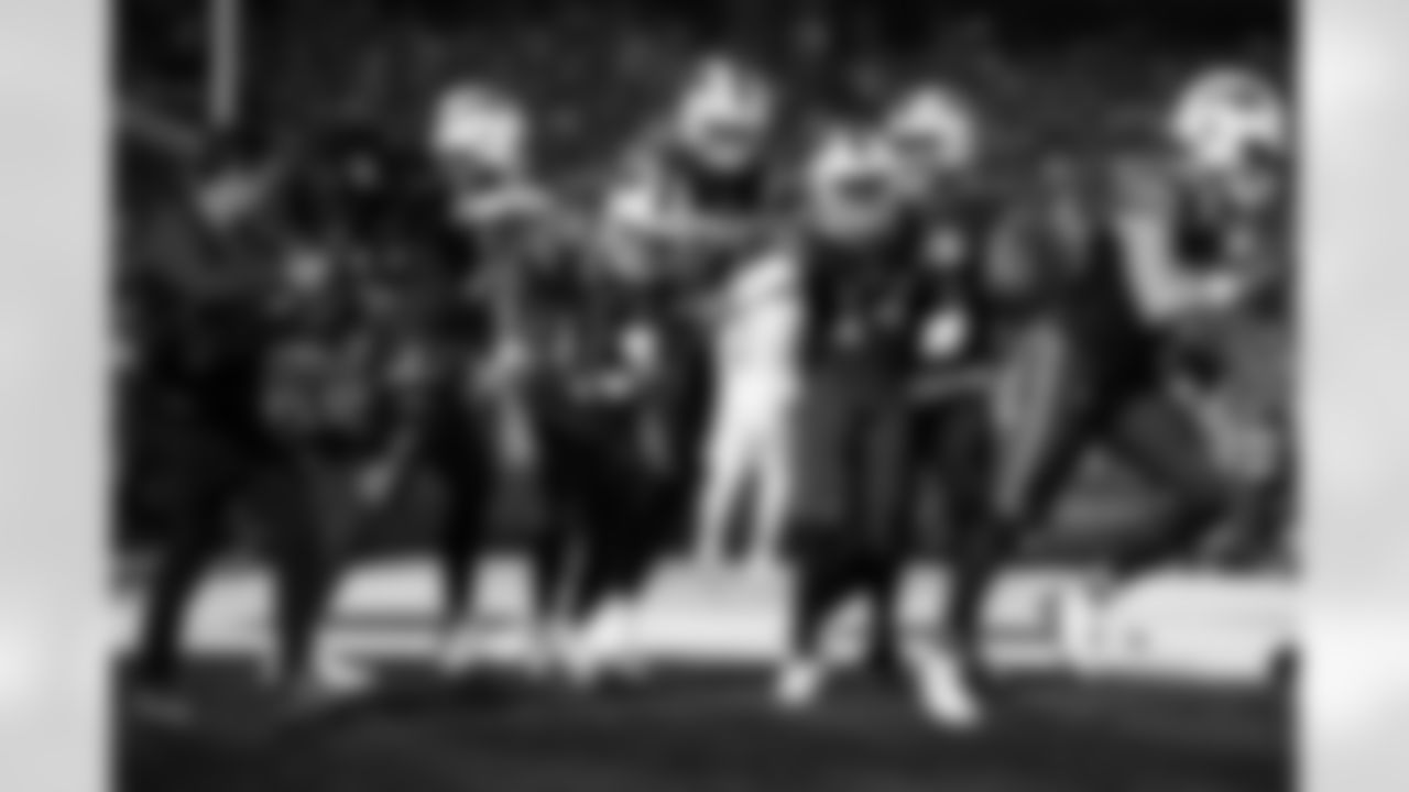 Buffalo Bills vs Miami Dolphins, Regular Season, September 18, 2025 at Highmark Stadium.