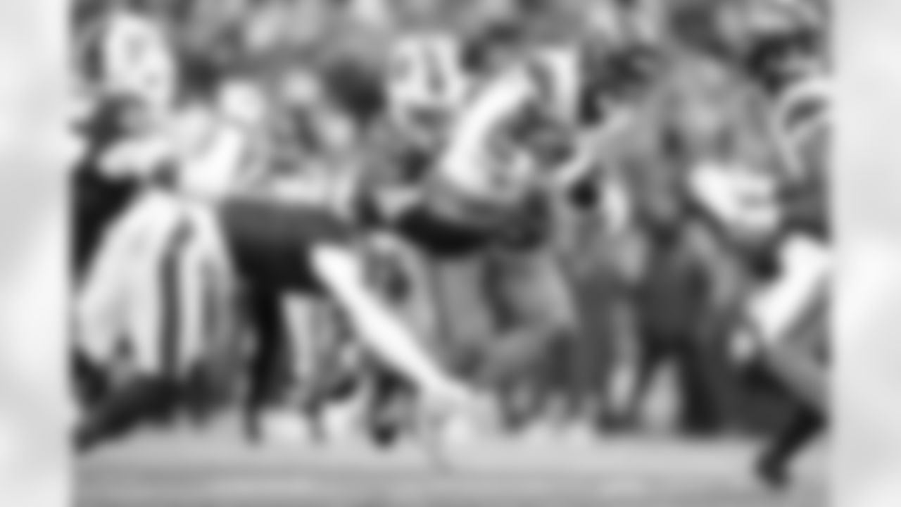 Buffalo Bills vs Denver Broncos, Wild Card Weekend, January 12, 2025 at Highmark Stadium.