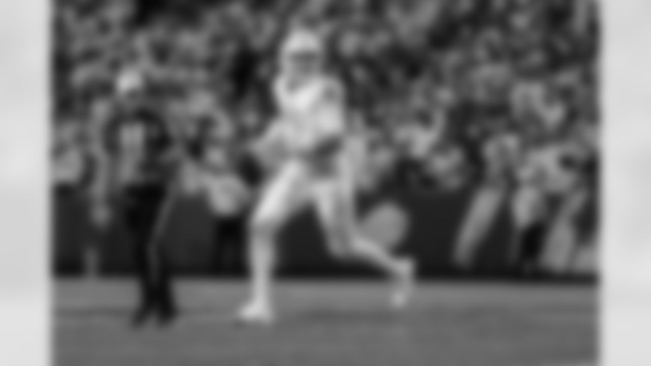 Buffalo Bills vs New England Patriots, Regular Season, October 05, 2025 at Highmark Stadium.