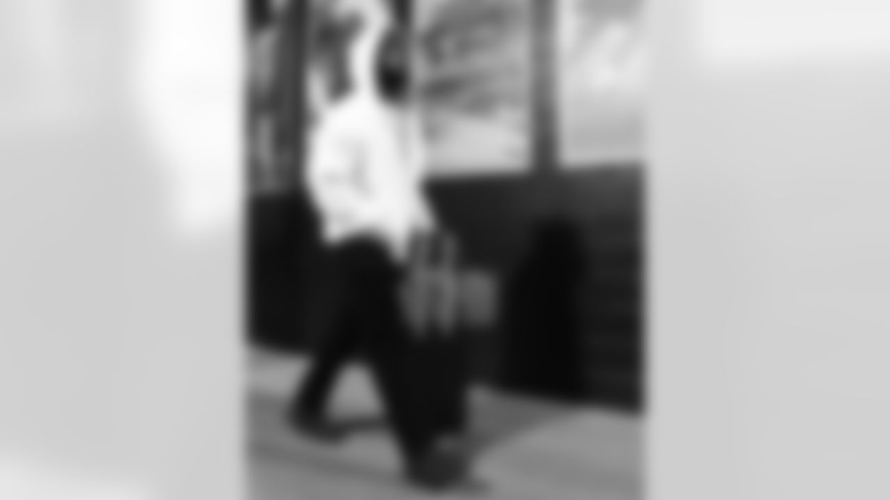 New England Patriots vs Buffalo Bills, Regular Season, December 14, 2025 at Gillette Stadium.