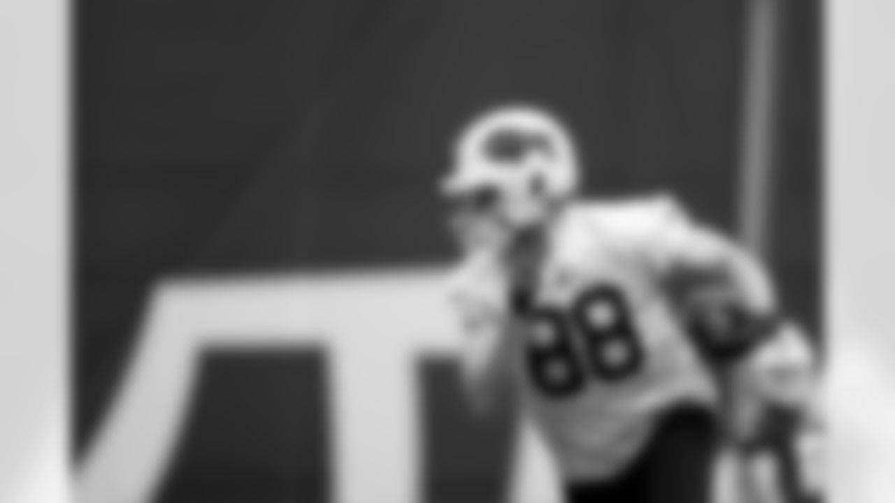 Dawson Knox (88). Buffalo Bills Week 13 Practice, November 28, 2025 at Buffalo Bills Training Center.