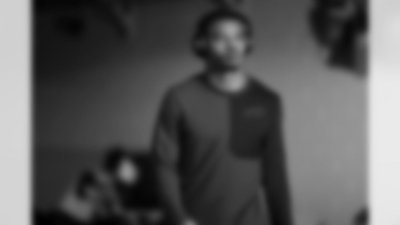 Miami Dolphins vs Buffalo Bills, Regular Season, November 09, 2025 at Hard Rock Stadium.