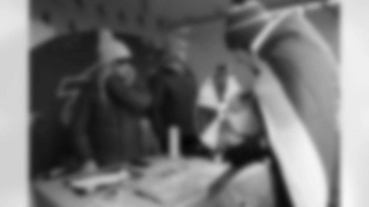 Buffalo Bills vs Tampa Bay Buccaneers, Regular Season, November 16, 2025 at Highmark Stadium.