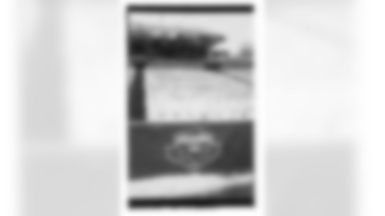 Buffalo Bills vs New York Jets, Regular Season, January 04, 2026 at Highmark Stadium.