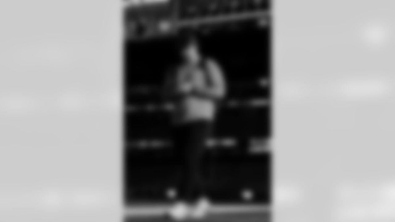 Houston Texans vs Buffalo Bills, Regular Season, November 20, 2025 at NRG Stadium.