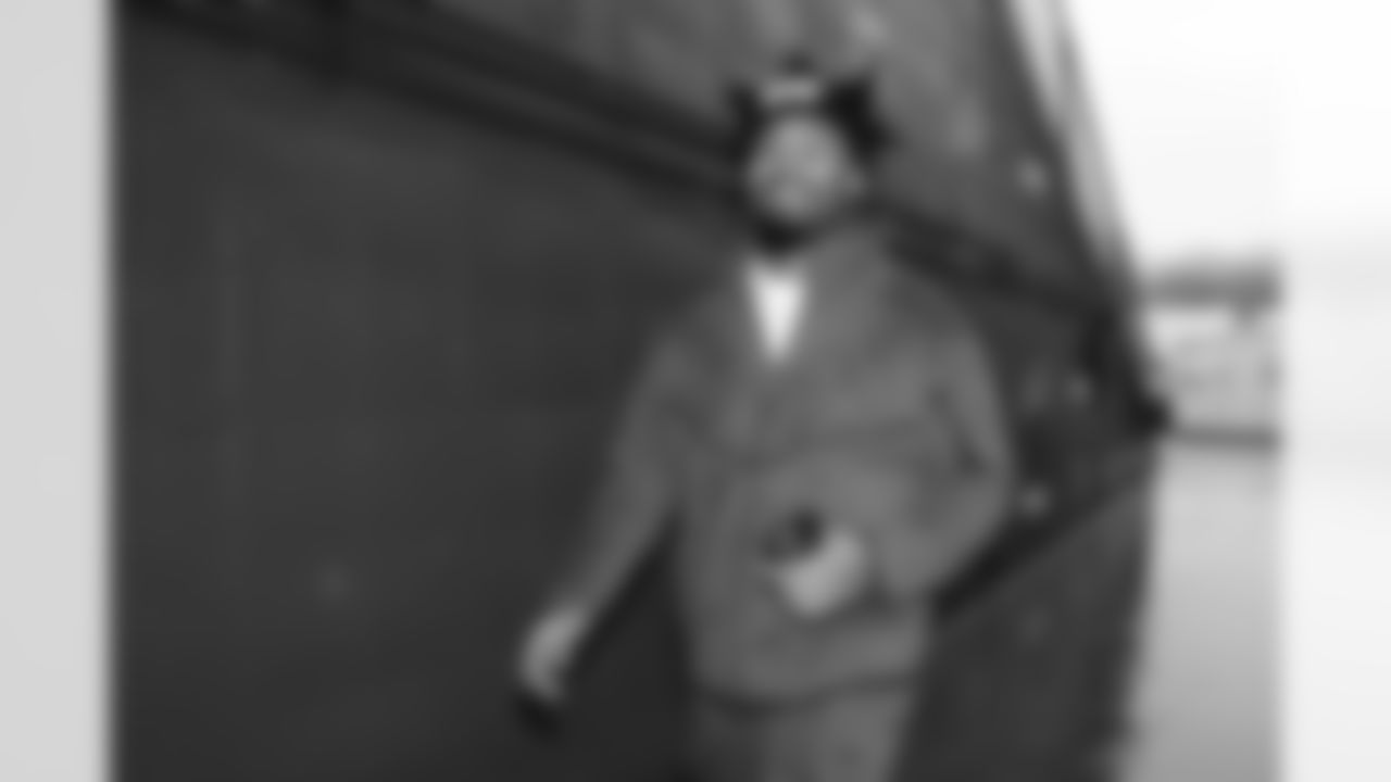 Buffalo Bills vs Philadelphia Eagles, Regular Season, December 28, 2025 at Highmark Stadium.