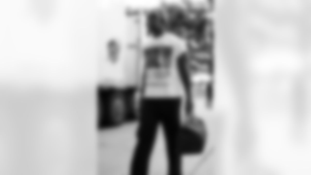 Miami Dolphins vs Buffalo Bills, Regular Season, November 09, 2025 at Hard Rock Stadium.