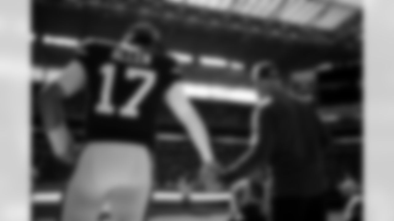 Josh Allen (17). Miami Dolphins vs Buffalo Bills, Regular Season, November 09, 2025 at Hard Rock Stadium.