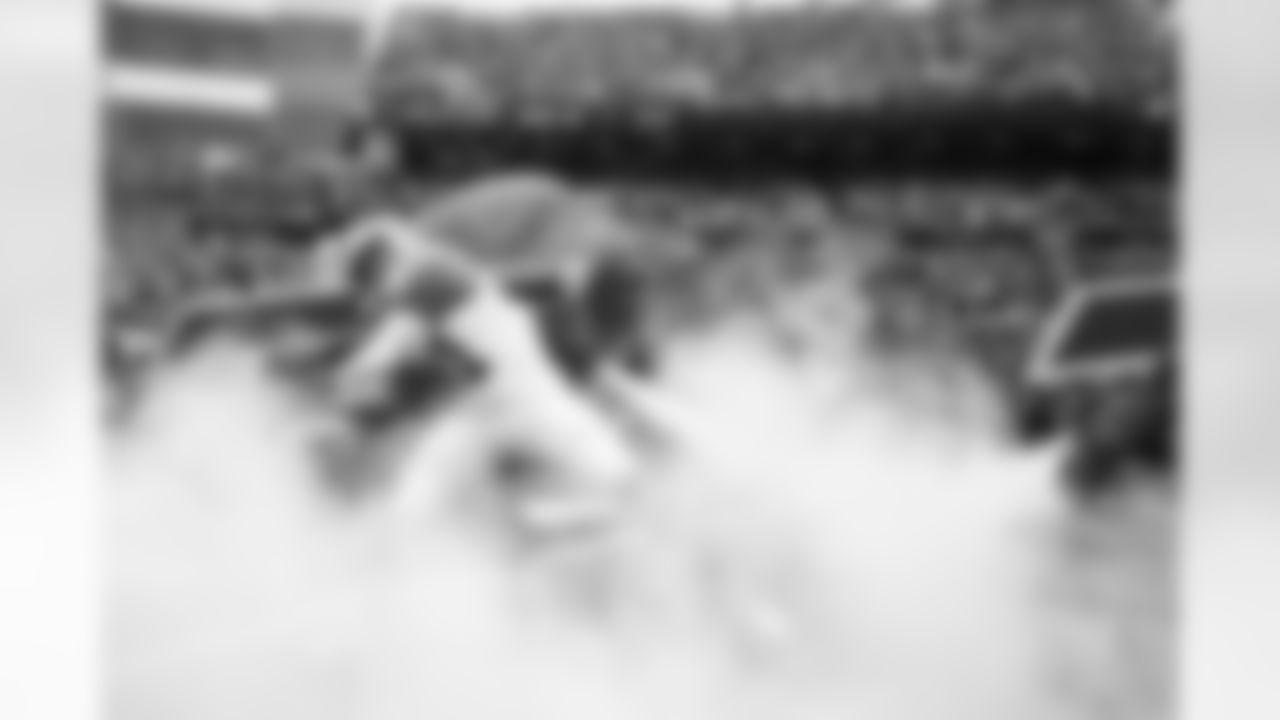 Buffalo Bills vs Tampa Bay Buccaneers, Regular Season, November 16, 2025 at Highmark Stadium.