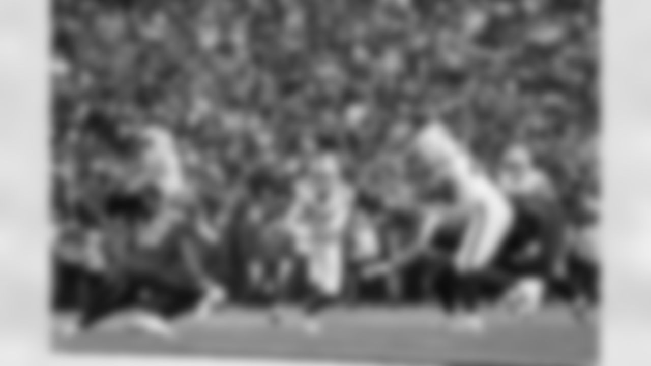 Buffalo Bills vs Tampa Bay Buccaneers, Regular Season, November 16, 2025 at Highmark Stadium.