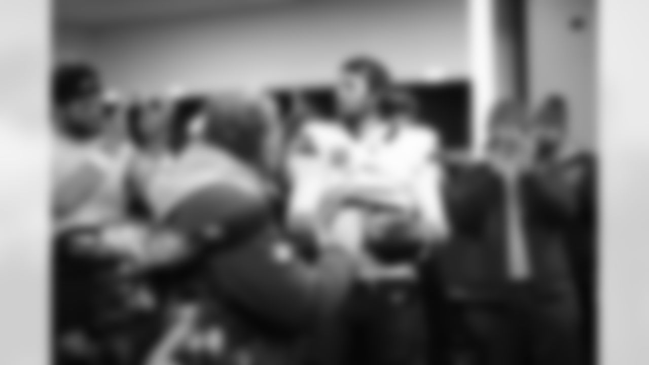 Pittsburgh Steelers vs Buffalo Bills, Regular Season, November 30, 2025 at Acrisure Stadium.