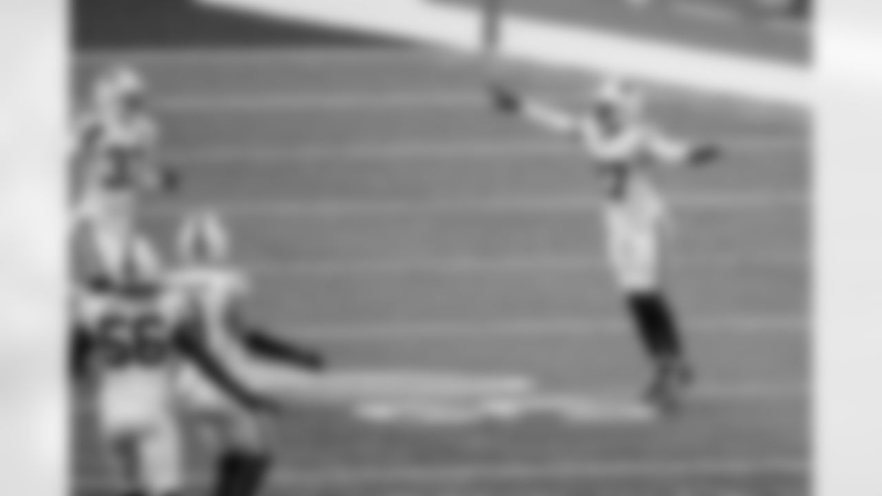 Buffalo Bills vs Tampa Bay Buccaneers, Regular Season, November 16, 2025 at Highmark Stadium.