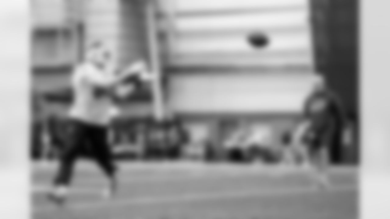 Jackson Hawes (85). Buffalo Bills Week 16 Practice, December 18, 2025 at Buffalo Bills Training Center.