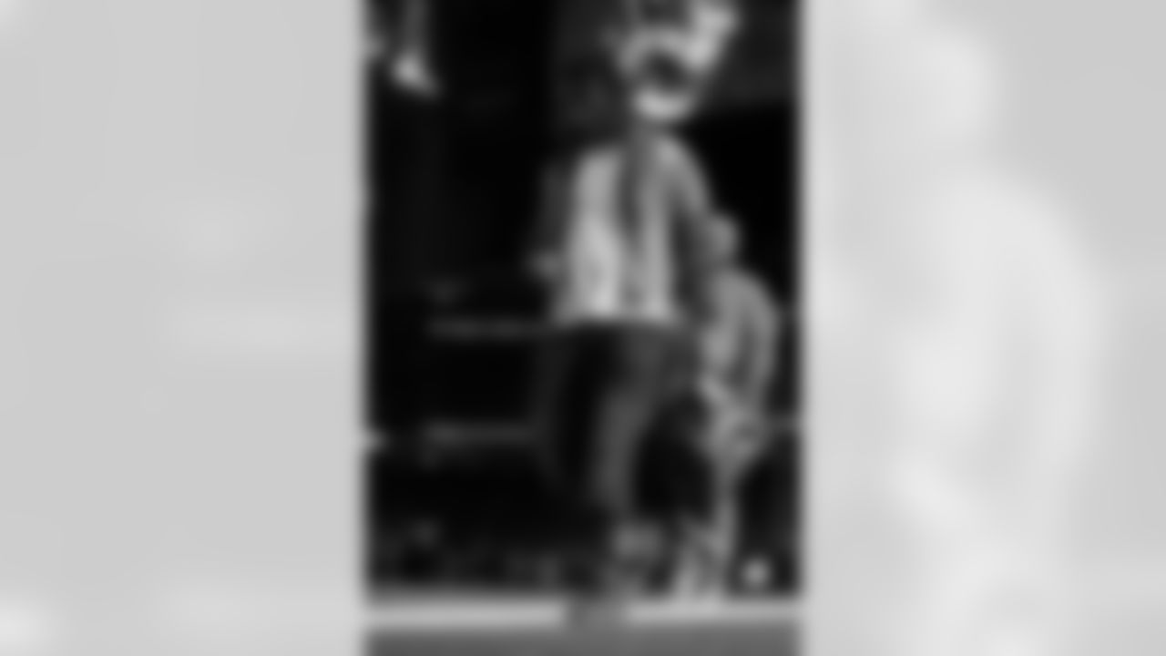 Houston Texans vs Buffalo Bills, Regular Season, November 20, 2025 at NRG Stadium.