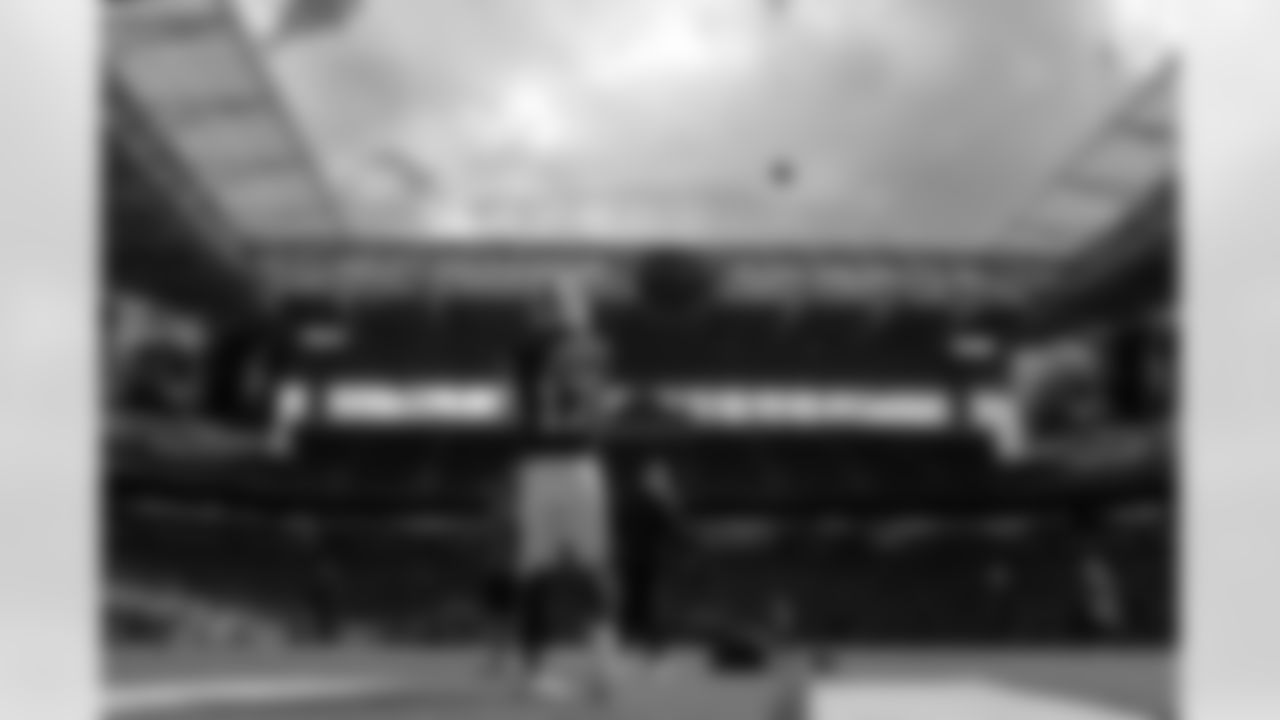 Miami Dolphins vs Buffalo Bills, Regular Season, November 09, 2025 at Hard Rock Stadium.