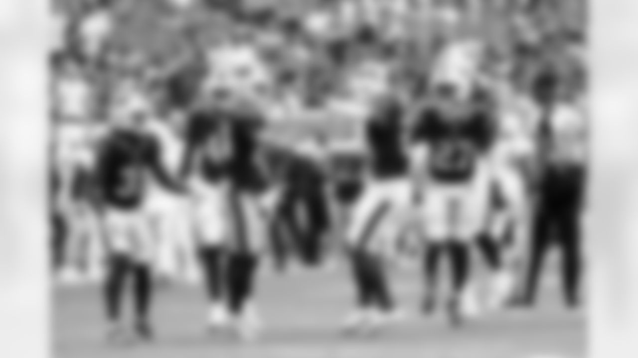 Miami Dolphins vs Buffalo Bills, Regular Season, November 09, 2025 at Hard Rock Stadium.