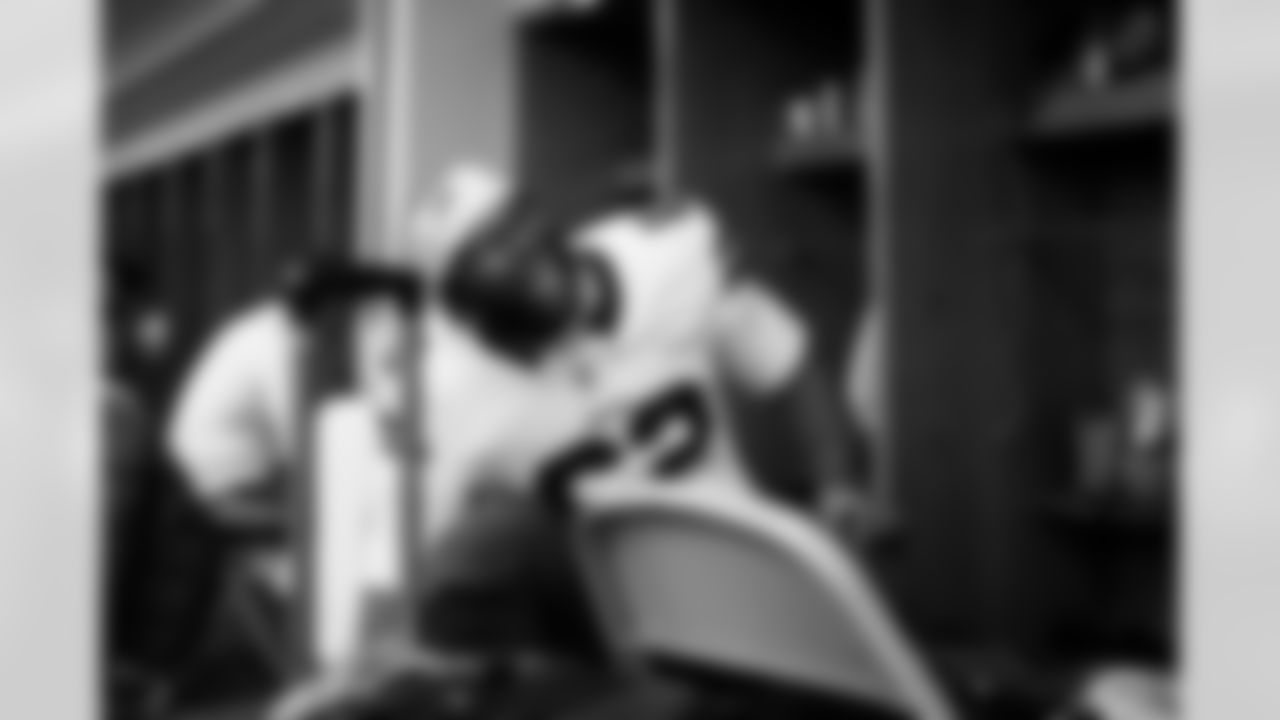 Pittsburgh Steelers vs Buffalo Bills, Regular Season, November 28, 2025 at Acrisure Stadium.