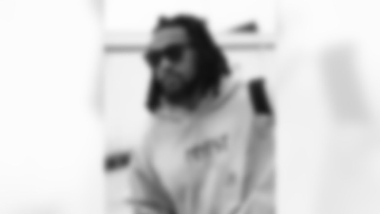 Shaq Thompson (45). Buffalo Bills travel to Cleveland, December 20, 2025 at Buffalo Niagara International Airport.