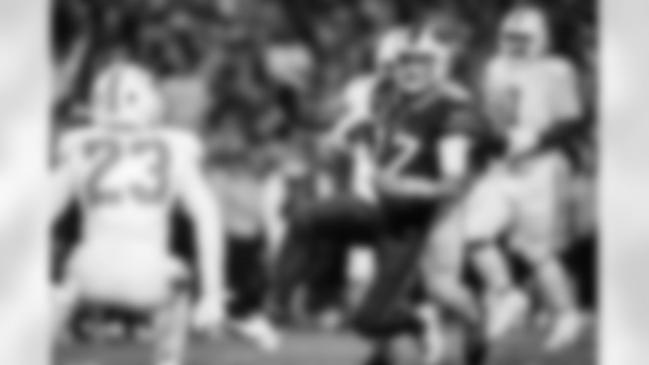 Buffalo Bills vs Miami Dolphins, Regular Season, September 18, 2025 at Highmark Stadium.