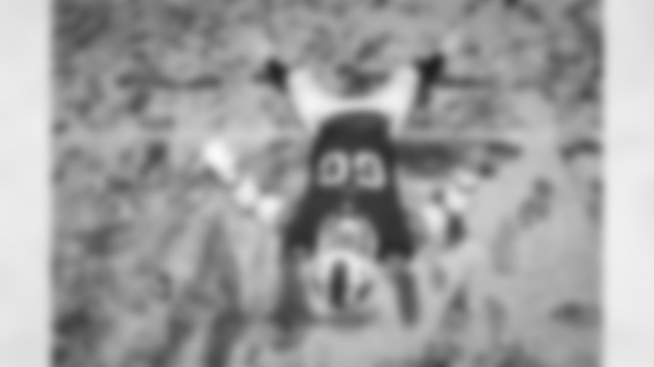 Connor McGovern (66). Buffalo Bills vs Cincinnati Bengals, Regular Season, December 07, 2025 at Highmark Stadium.