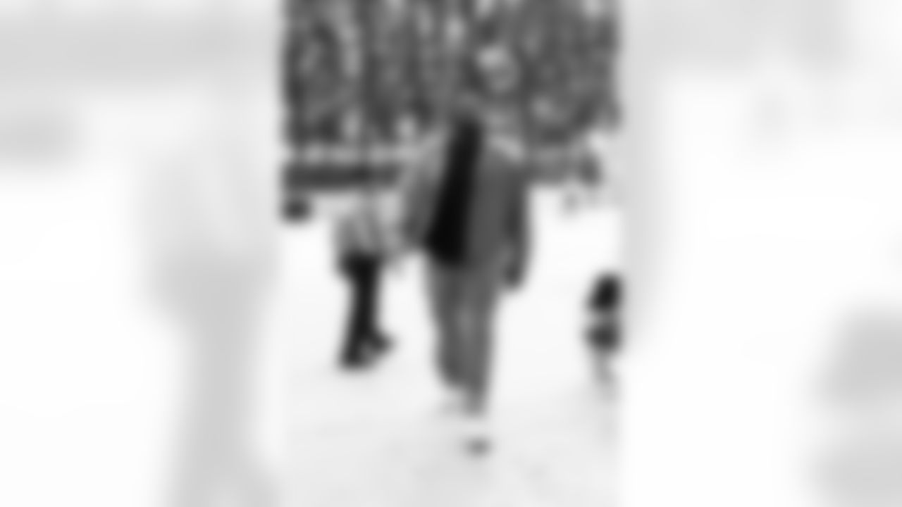 Miami Dolphins vs Buffalo Bills, Regular Season, November 09, 2025 at Hard Rock Stadium.