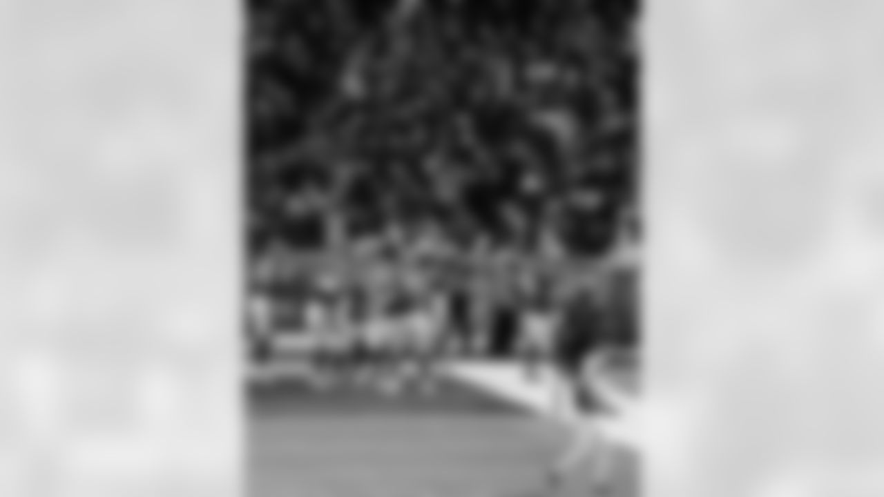 Buffalo Bills vs New York Jets, Regular Season, January 04, 2026 at Highmark Stadium.