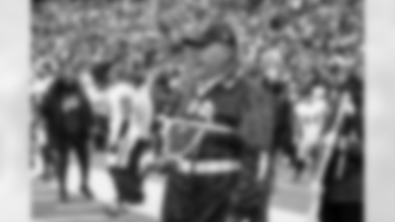 Buffalo Bills vs Tampa Bay Buccaneers, Regular Season, November 16, 2025 at Highmark Stadium.