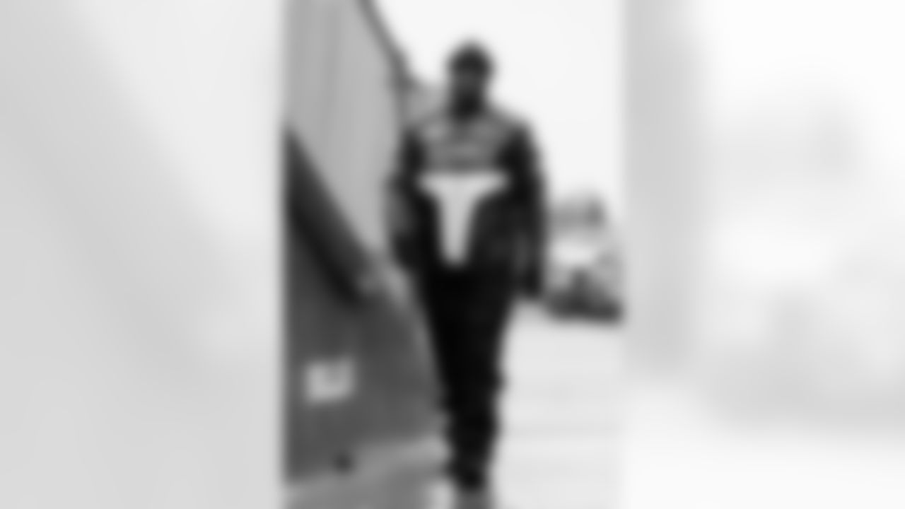 Buffalo Bills vs Philadelphia Eagles, Regular Season, December 28, 2025 at Highmark Stadium.