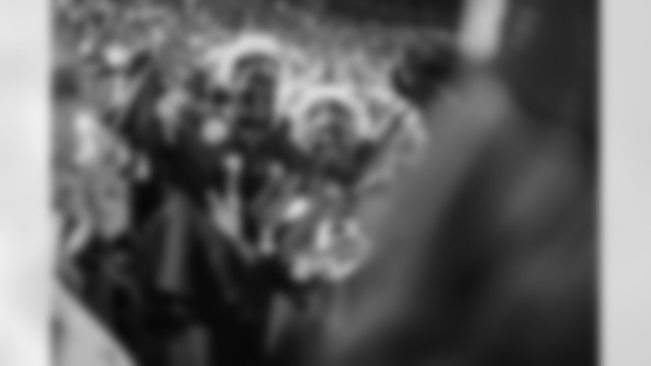 Buffalo Bills vs Miami Dolphins, Regular Season, September 17, 2025 at Highmark Stadium.