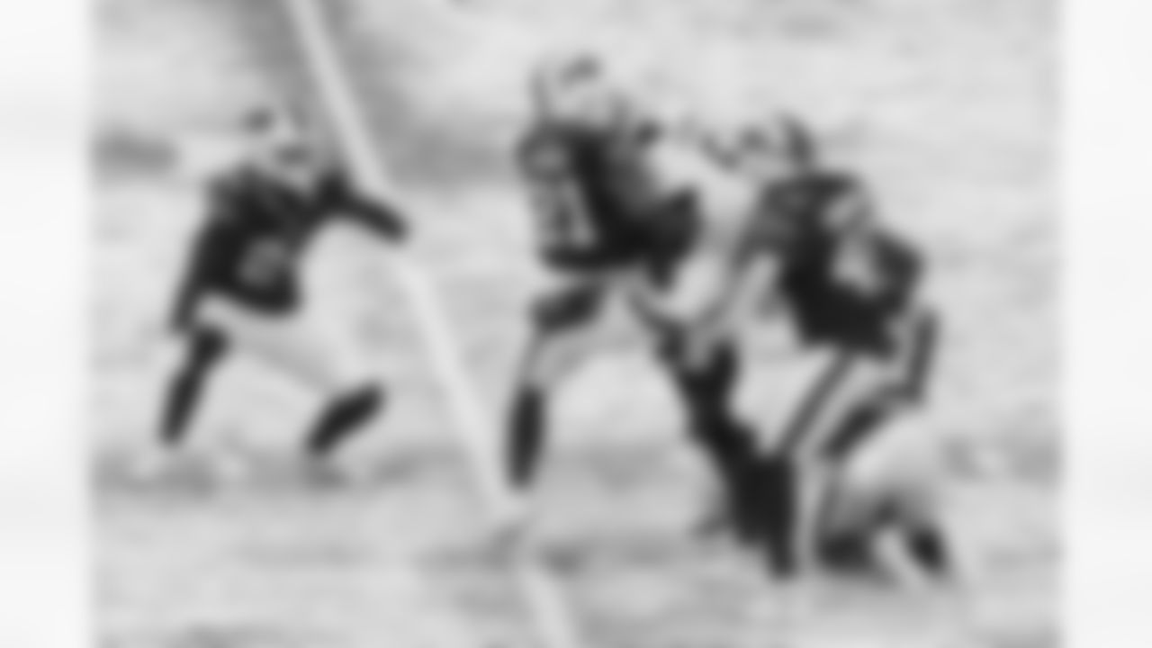 Buffalo Bills vs Cincinnati Bengals, Regular Season, December 07, 2025 at Highmark Stadium.