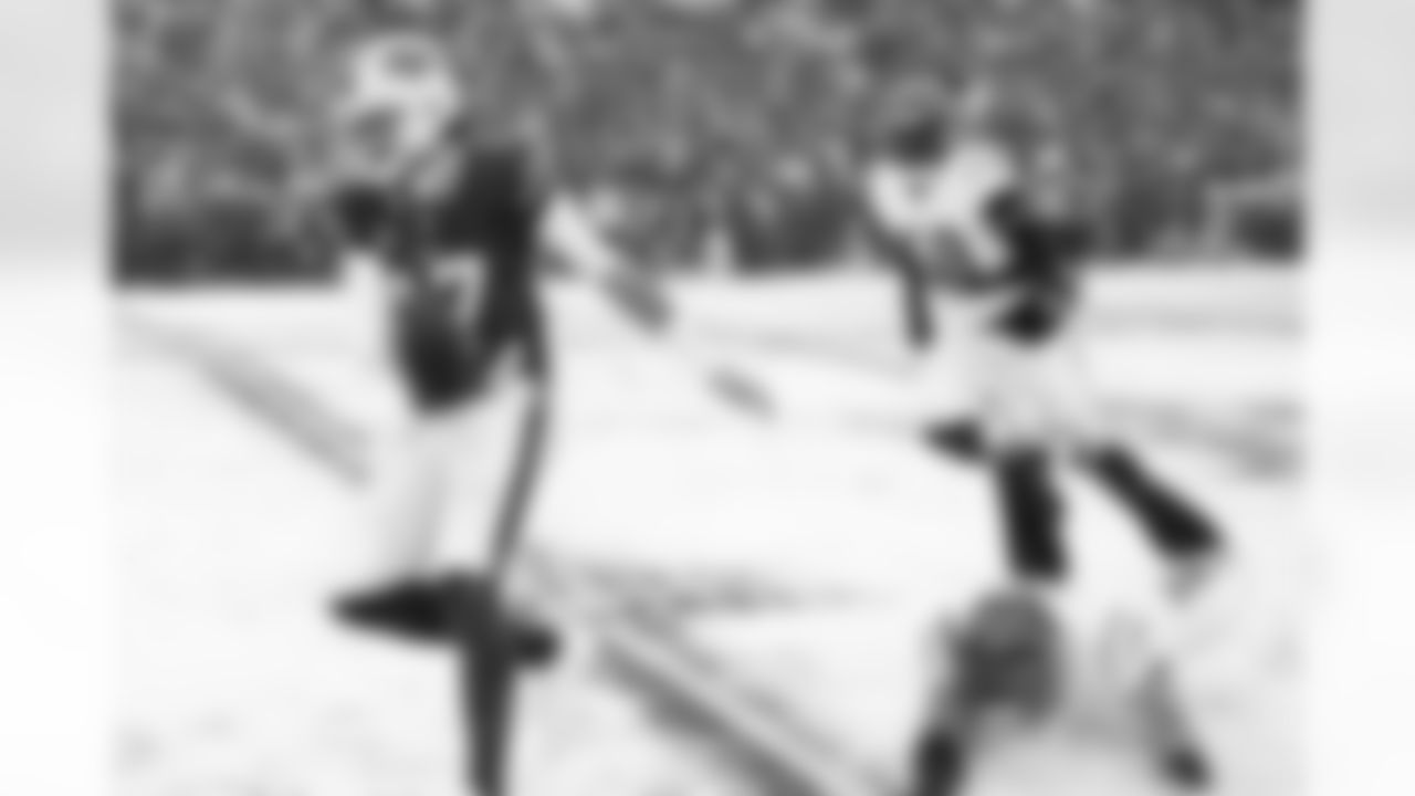 Buffalo Bills vs Cincinnati Bengals, Regular Season, December 07, 2025 at Highmark Stadium.