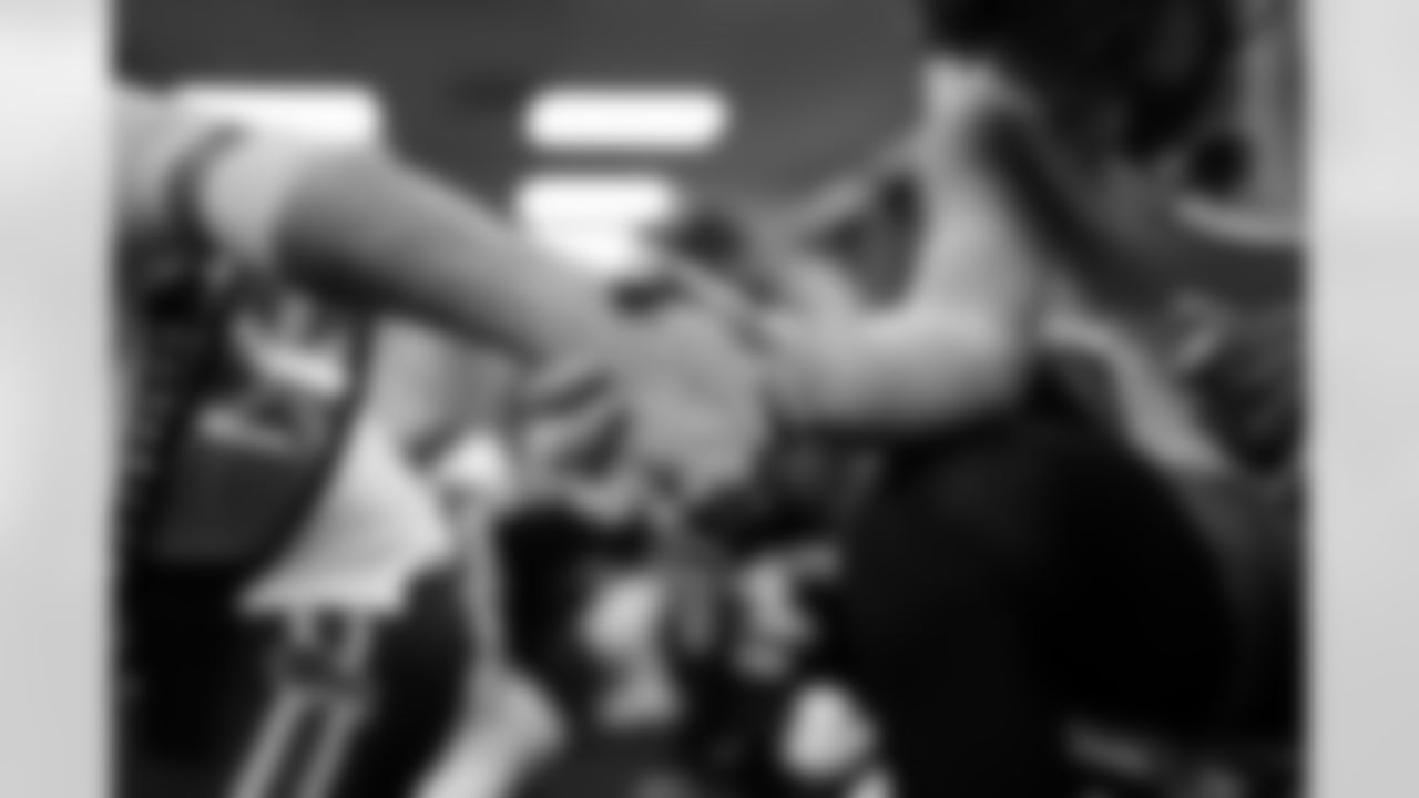 Pittsburgh Steelers vs Buffalo Bills, Regular Season, November 28, 2025 at Acrisure Stadium.