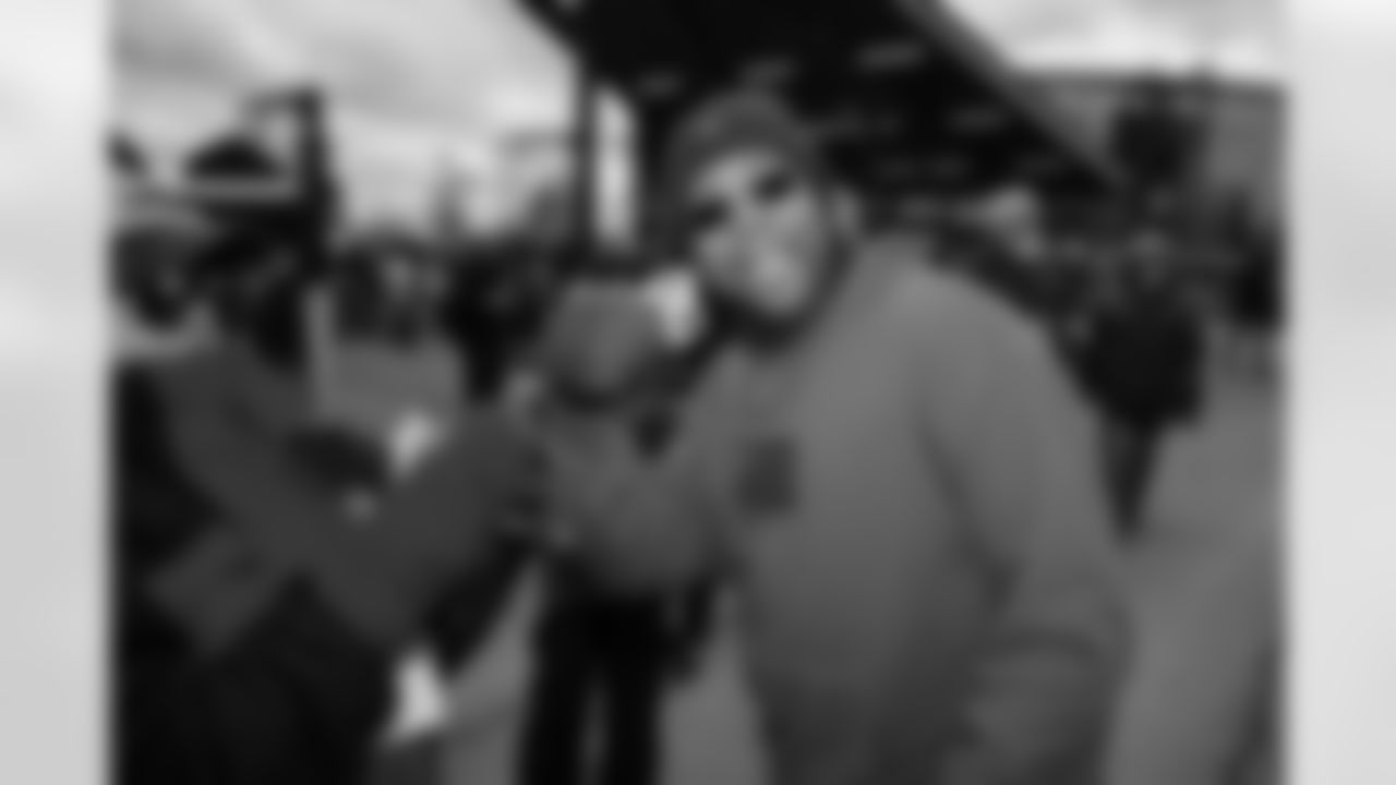 Buffalo Bills vs Tampa Bay Buccaneers, Regular Season, November 16, 2025 at Highmark Stadium.