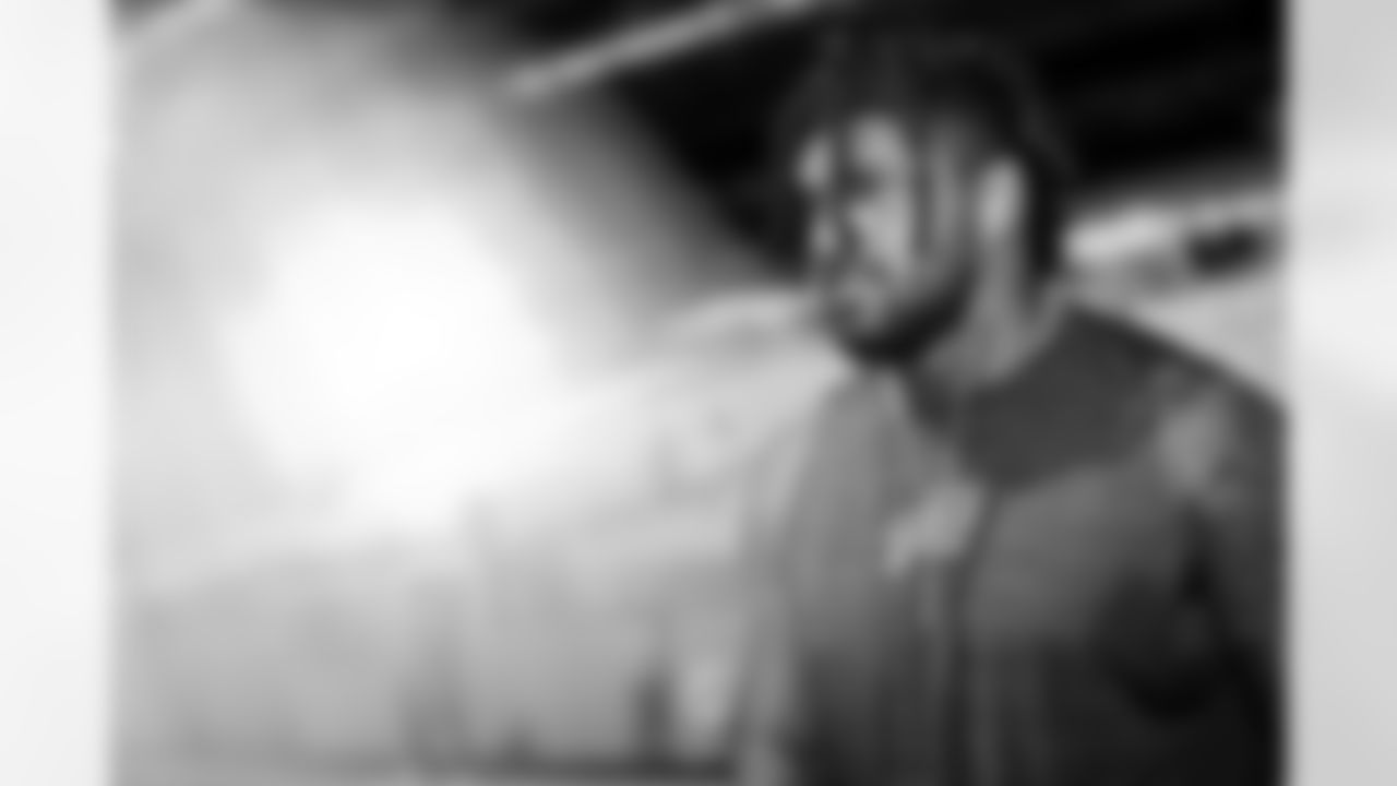 Miami Dolphins vs Buffalo Bills, Regular Season, November 09, 2025 at Hard Rock Stadium.