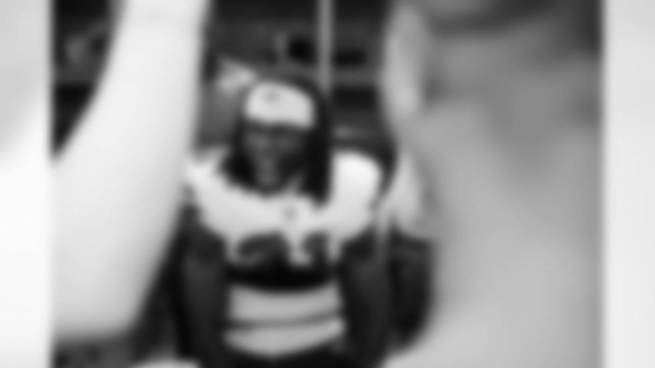 Pittsburgh Steelers vs Buffalo Bills, Regular Season, November 28, 2025 at Acrisure Stadium.