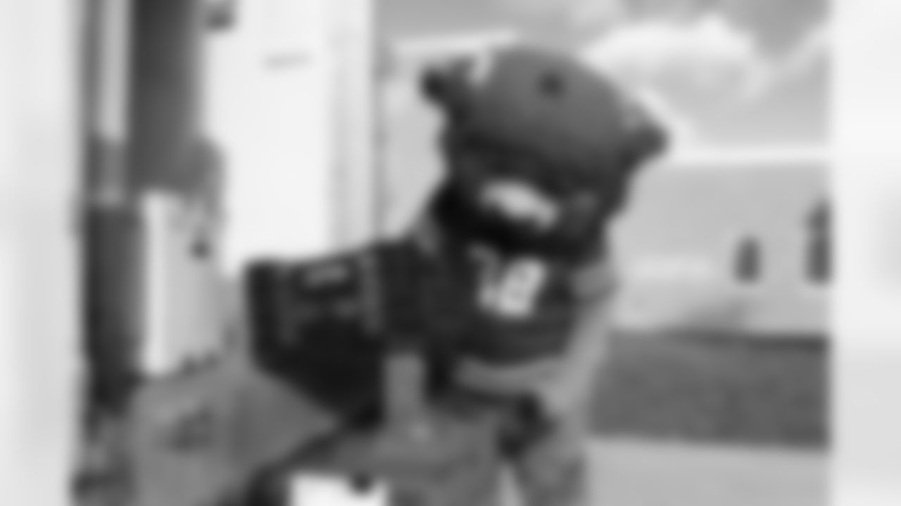 Free Mobile Food Markets, November 01, 2025 at #94 West Hertel Academy.