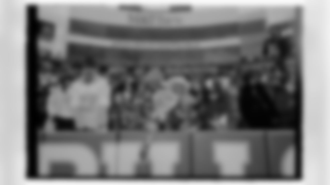 Buffalo Bills vs Tampa Bay Buccaneers, Regular Season, November 17, 2025 at Highmark Stadium.