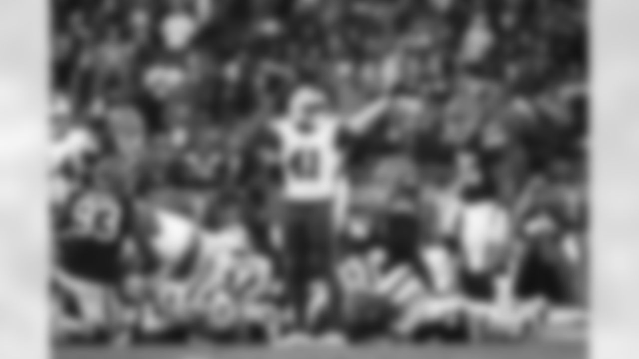 Cleveland Browns vs Buffalo Bills, Regular Season, December 21, 2025 at Huntington Bank Field.