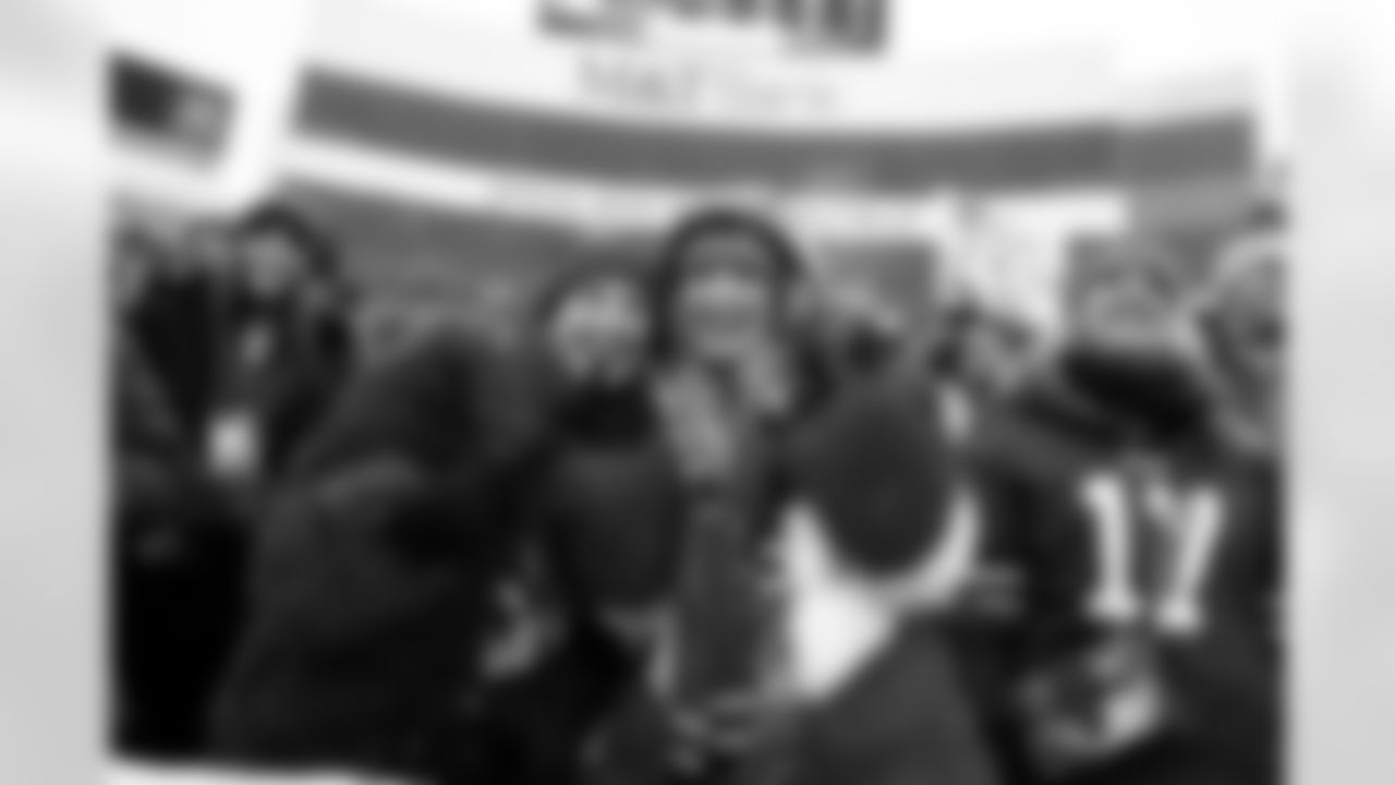 Buffalo Bills vs Cincinnati Bengals, Regular Season, December 07, 2025 at Highmark Stadium.