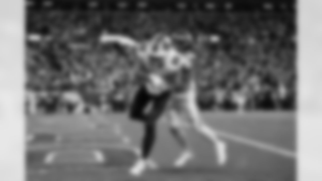 Buffalo Bills vs Denver Broncos, Divisional Game, January 17, 2026 at Empower Field at Mile High.