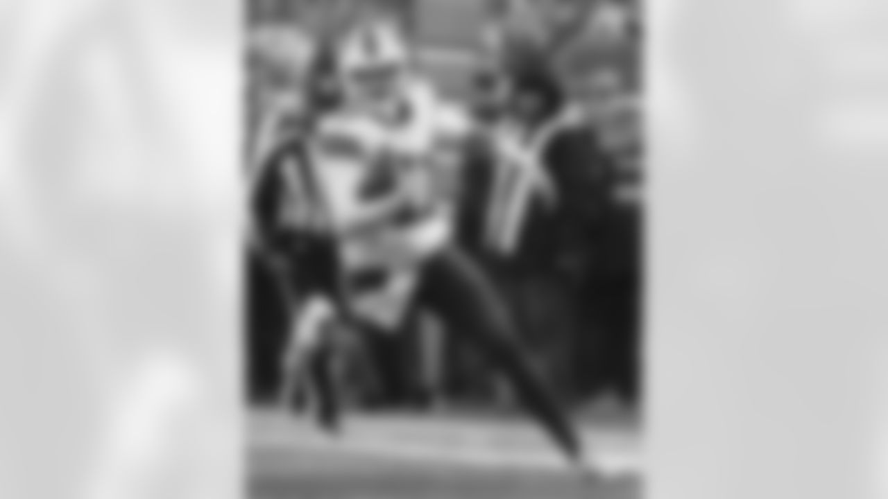 New England Patriots vs Buffalo Bills, Regular Season, December 14, 2025 at Gillette Stadium.